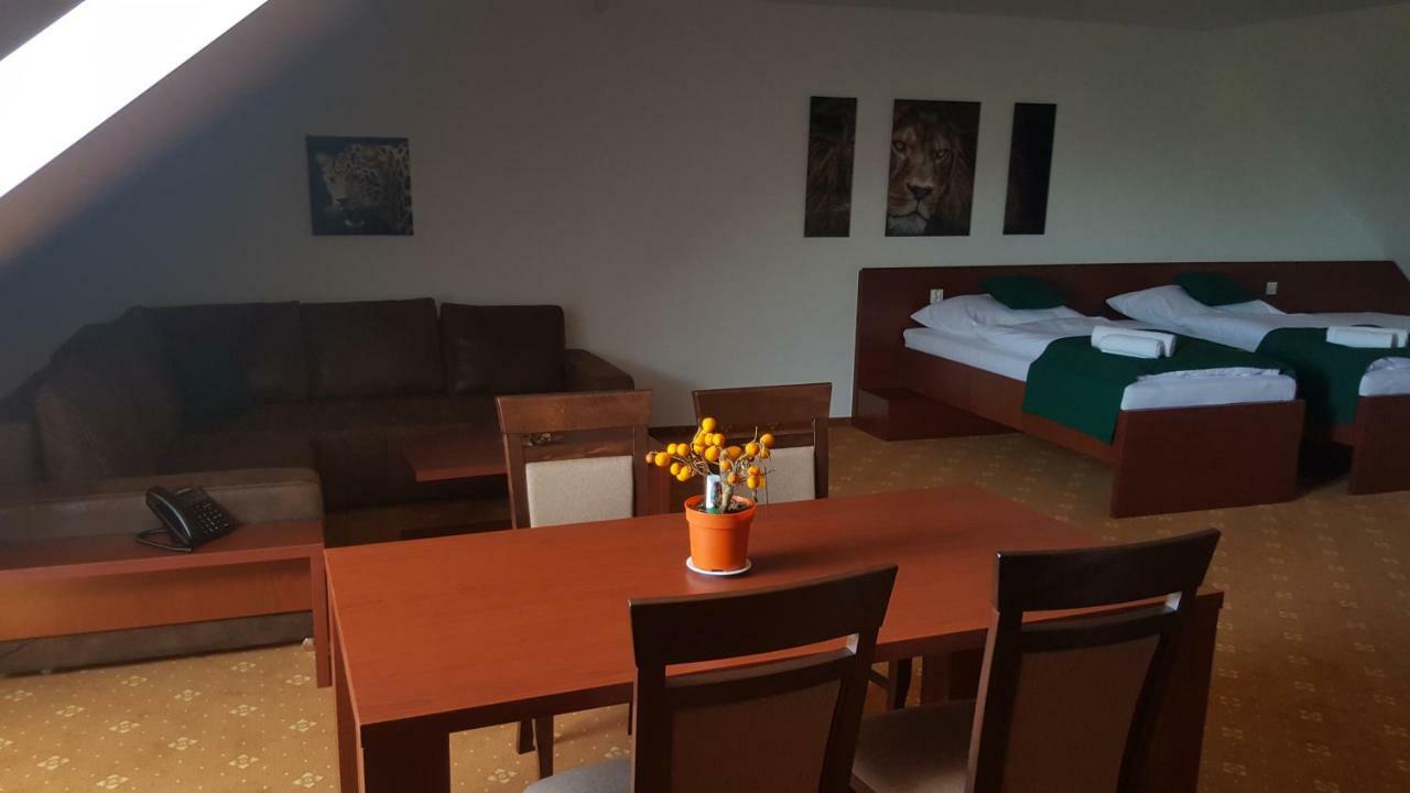 Penzion Polovnik Moldava nad Bodvou Buitenkant foto